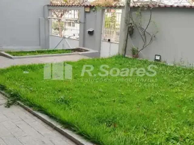 Casa / Sobrado para Venda em Rio de Janeiro/RJ Vila Valqueire 2 Quartos