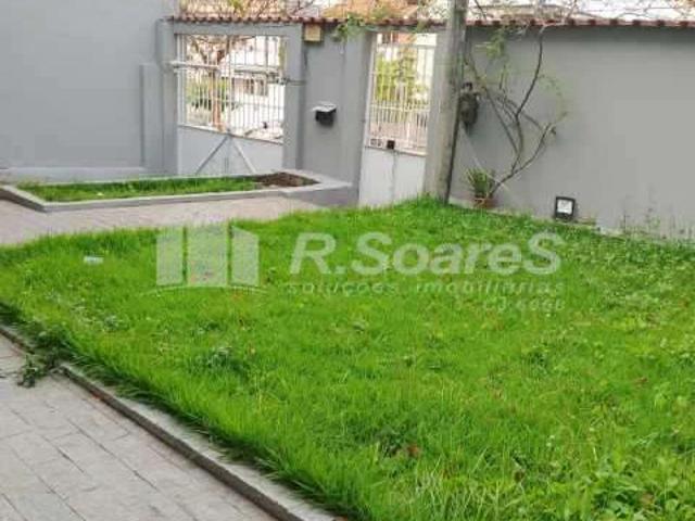 Casa / Sobrado para Venda em Rio de Janeiro/RJ Vila Valqueire 2 Quartos