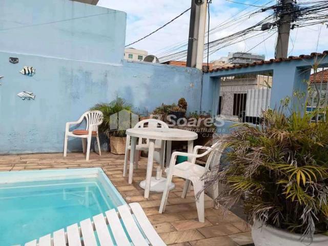 Casa / Sobrado para Venda em Rio de Janeiro/RJ Vila Valqueire 5 Quartos