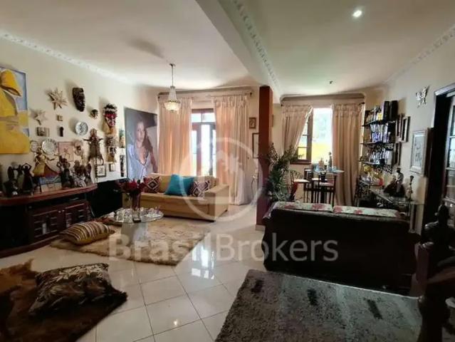 Casa / Sobrado para Venda em Rio de Janeiro/RJ Zumbi 5 Quartos