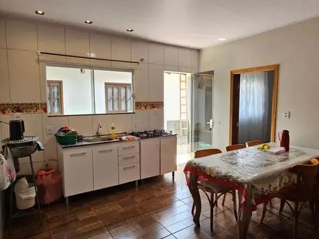 Casa / Sobrado para Venda em Rio Negrinho/SC Alegre 5 Quartos