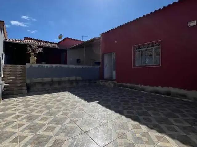 Casa / Sobrado para Venda em Ribeirão das Neves/MG Savassi 4 Quartos