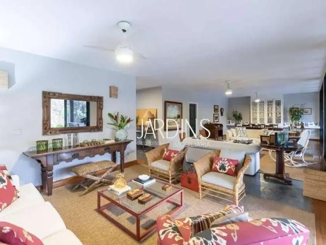 Casa / Sobrado para Venda em Ribeirão Preto/SP Alto da Boa Vista 4 Quartos