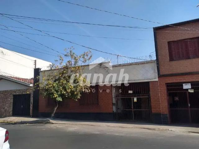 Casa / Sobrado para Venda em Ribeirão Preto/SP Centro 4 Quartos