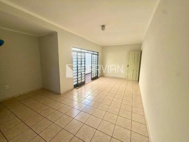 Casa / Sobrado para Venda em Ribeirão Preto/SP Independência 4 Quartos