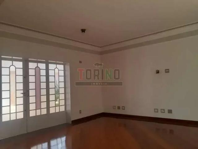 Casa / Sobrado para Venda em Ribeirão Preto/SP Jardim Canadá 5 Quartos