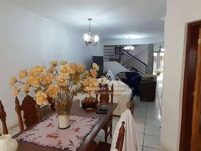 Casa / Sobrado para Venda em Ribeirão Preto/SP Jardim Califórnia 4 Quartos