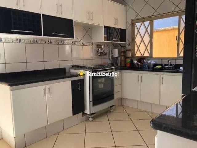 Casa / Sobrado para Venda em Ribeirão Preto/SP Jardim Califórnia 4 Quartos