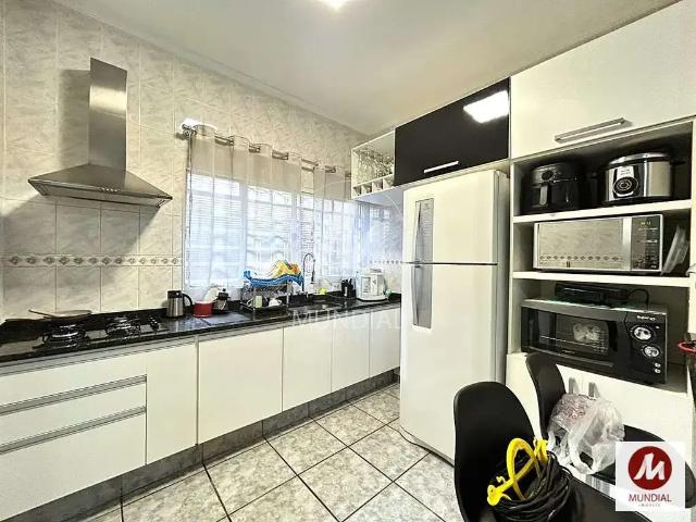 Casa / Sobrado para Venda em Ribeirão Preto/SP Jardim Diva Tarlá de Carvalho 3 Quartos