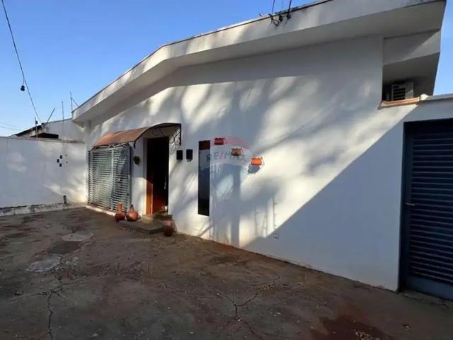 Casa / Sobrado para Venda em Ribeirão Preto/SP Jardim Irajá 3 Quartos