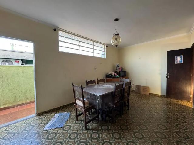 Casa / Sobrado para Venda em Ribeirão Preto/SP Jardim Macedo 4 Quartos