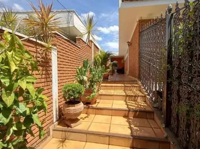 Casa / Sobrado para Venda em Ribeirão Preto/SP Jardim Palma Travassos 4 Quartos