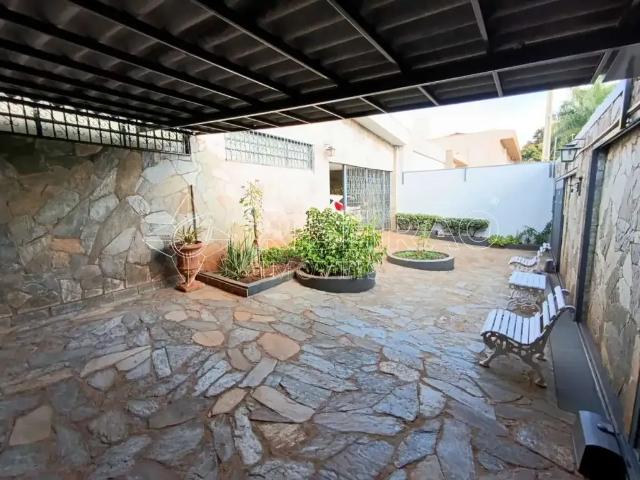 Casa / Sobrado para Venda em Ribeirão Preto/SP Jardim Sumaré 3 Quartos