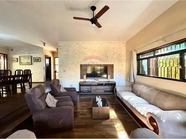 Casa / Sobrado para Venda em Ribeirão Preto/SP Jardim Sumaré 4 Quartos