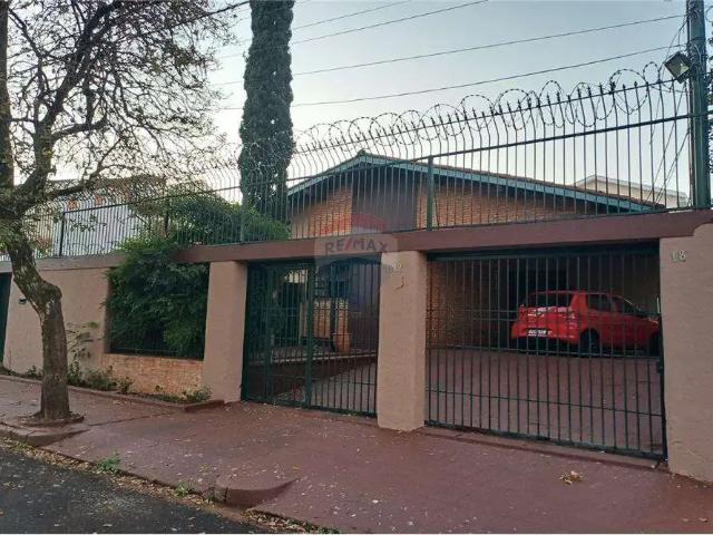 Casa / Sobrado para Venda em Ribeirão Preto/SP Jardim Sumaré 4 Quartos