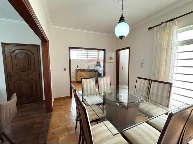 Casa / Sobrado para Venda em Ribeirão Preto/SP Parque dos Bandeirantes 3 Quartos