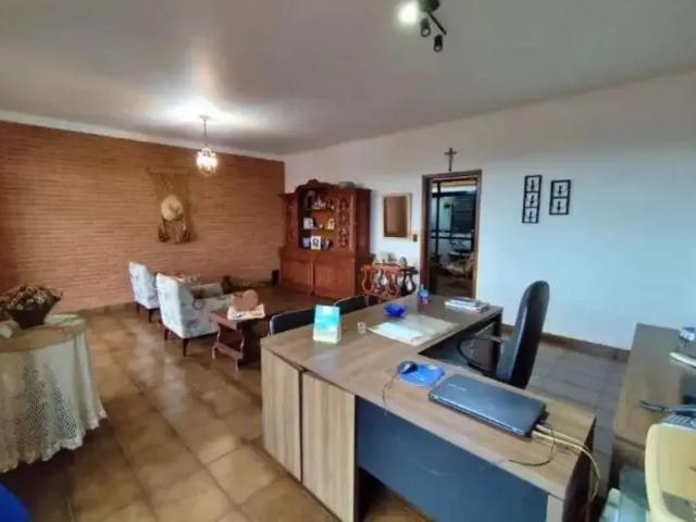 Casa / Sobrado para Venda em Ribeirão Preto/SP Parque dos Bandeirantes 4 Quartos