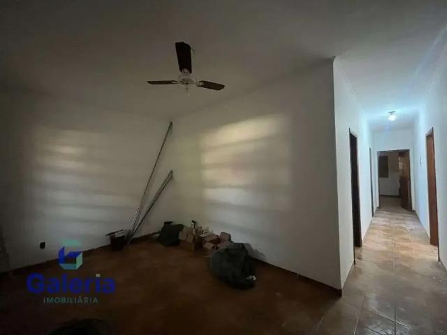 Casa / Sobrado para Venda em Ribeirão Preto/SP Vila Tibério 5 Quartos