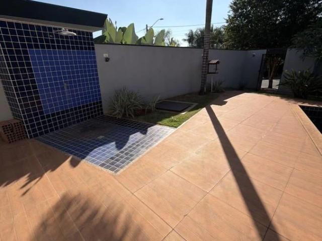 Casa / Sobrado para Venda em Rifaina/SP Rifaina 4 Quartos