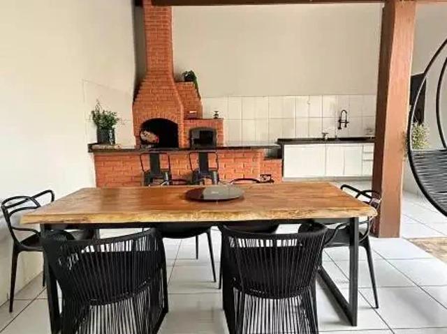 Casa / Sobrado para Venda em Rondonópolis/MT Parque Residencial Buriti 3 Quartos