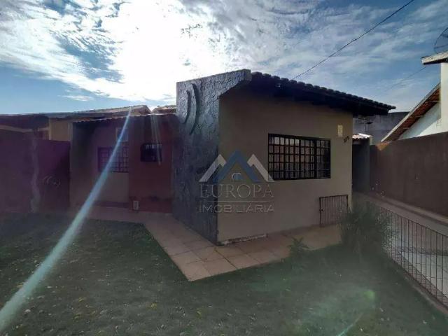 Casa / Sobrado para Venda em Rolândia/PR Jardim Santa Mônica 4 Quartos