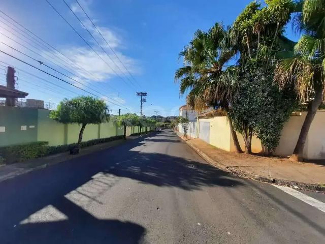 Casa / Sobrado para Venda em São Carlos/SP Cidade Jardim 4 Quartos