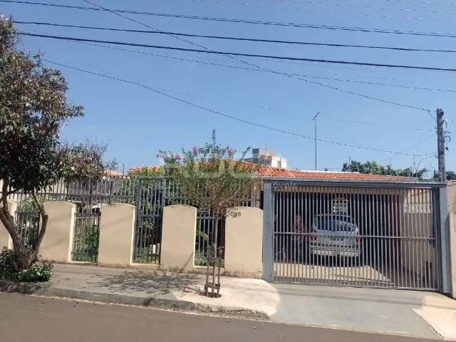 Casa / Sobrado para Venda em São Carlos/SP Cidade Jardim 3 Quartos
