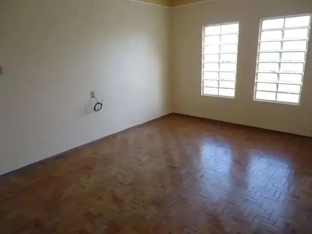 Casa / Sobrado para Venda em São Carlos/SP Cidade Jardim 3 Quartos