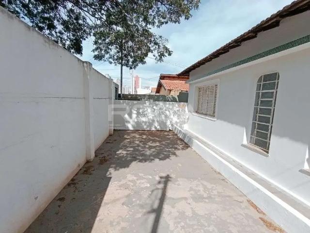 Casa / Sobrado para Venda em São Carlos/SP Cidade Jardim 3 Quartos