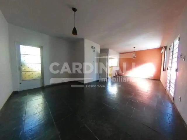 Casa / Sobrado para Venda em São Carlos/SP Cidade Jardim 3 Quartos