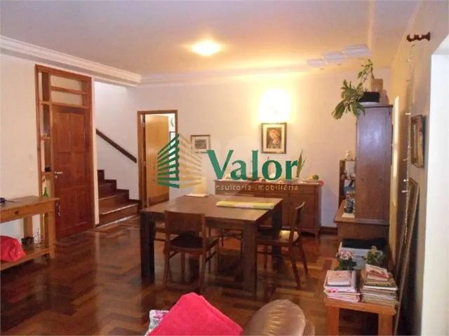 Casa / Sobrado para Venda em São Carlos/SP Jardim Alvorada 4 Quartos