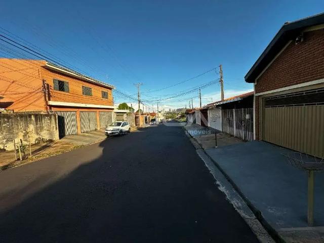Casa / Sobrado para Venda em São Carlos/SP Jardim Bandeirantes 2 Quartos