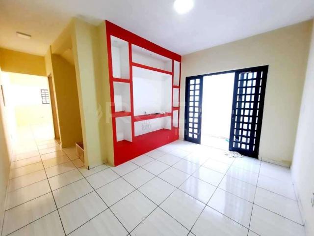 Casa / Sobrado para Venda em São Carlos/SP Jardim Bicão 4 Quartos