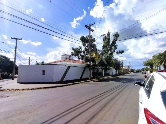 Casa / Sobrado para Venda em São Carlos/SP Jardim São João Batista 3 Quartos