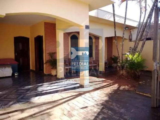 Casa / Sobrado para Venda em São Carlos/SP Jardim São João Batista 4 Quartos