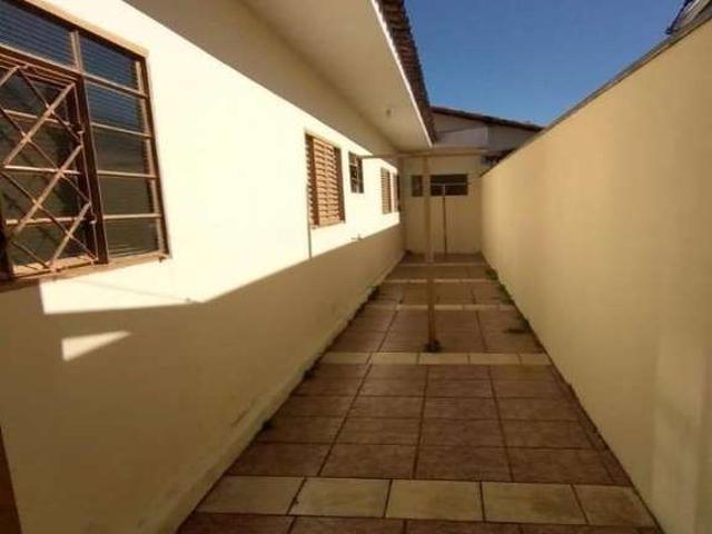 Casa / Sobrado para Venda em São Carlos/SP Jardim Tangará 3 Quartos