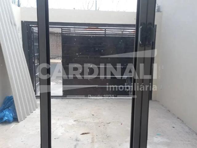 Casa / Sobrado para Venda em São Carlos/SP Jardim Zavaglia 2 Quartos