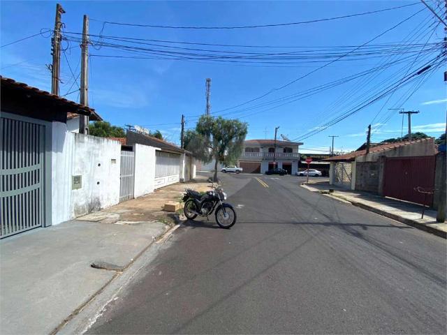 Casa / Sobrado para Venda em São Carlos/SP Loteamento Habitacional São Carlos 1 2 Quartos