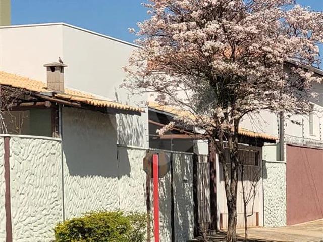Casa / Sobrado para Venda em São Carlos/SP Parque Paraíso 3 Quartos