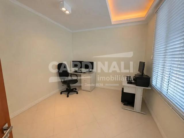 Casa / Sobrado para Venda em São Carlos/SP Planalto Paraíso 4 Quartos