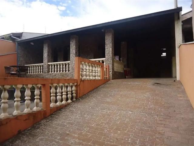 Casa / Sobrado para Venda em São Carlos/SP Vila Carmem 3 Quartos