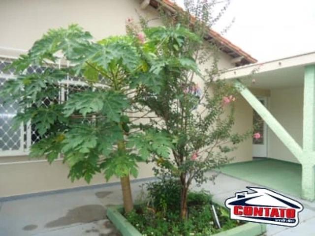 Casa / Sobrado para Venda em São Carlos/SP Vila Faria 3 Quartos