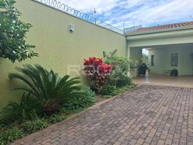 Casa / Sobrado para Venda em São Carlos/SP Vila Prado 3 Quartos