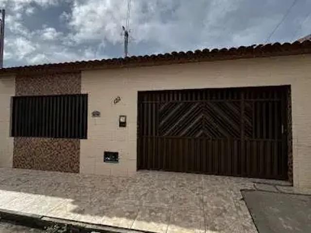 Casa / Sobrado para Venda em São Cristóvão/SE Eduardo Gomes 3 Quartos