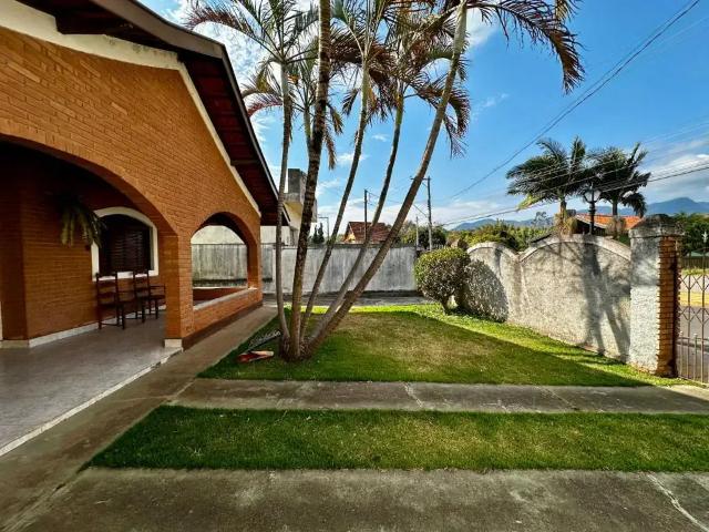 Casa / Sobrado para Venda em São Bento do Sapucaí/SP Centro 2 Quartos