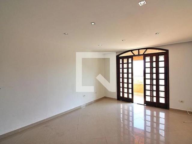 Casa / Sobrado para Venda em São Bernardo do Campo/SP Ferrazópolis 3 Quartos