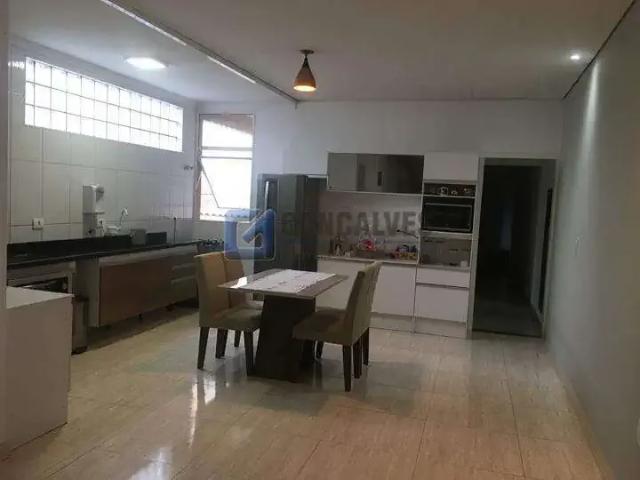 Casa / Sobrado para Venda em São Bernardo do Campo/SP Alves Dias 4 Quartos