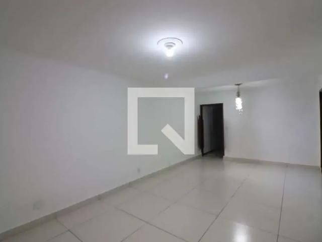 Casa / Sobrado para Venda em São Bernardo do Campo/SP Paulicéia 4 Quartos