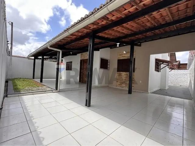Casa / Sobrado para Venda em São Gonçalo do Amarante/RN Jardins 4 Quartos