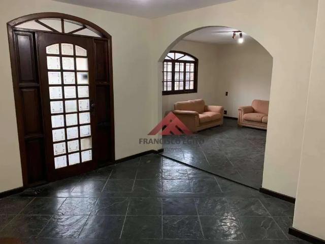 Casa / Sobrado para Venda em São Gonçalo/RJ Centro 5 Quartos